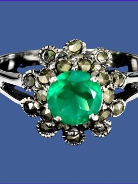 925 Sterling Silver Ring Sz 6.5 with Natural Aventurine 6mm & Marcasite Gems